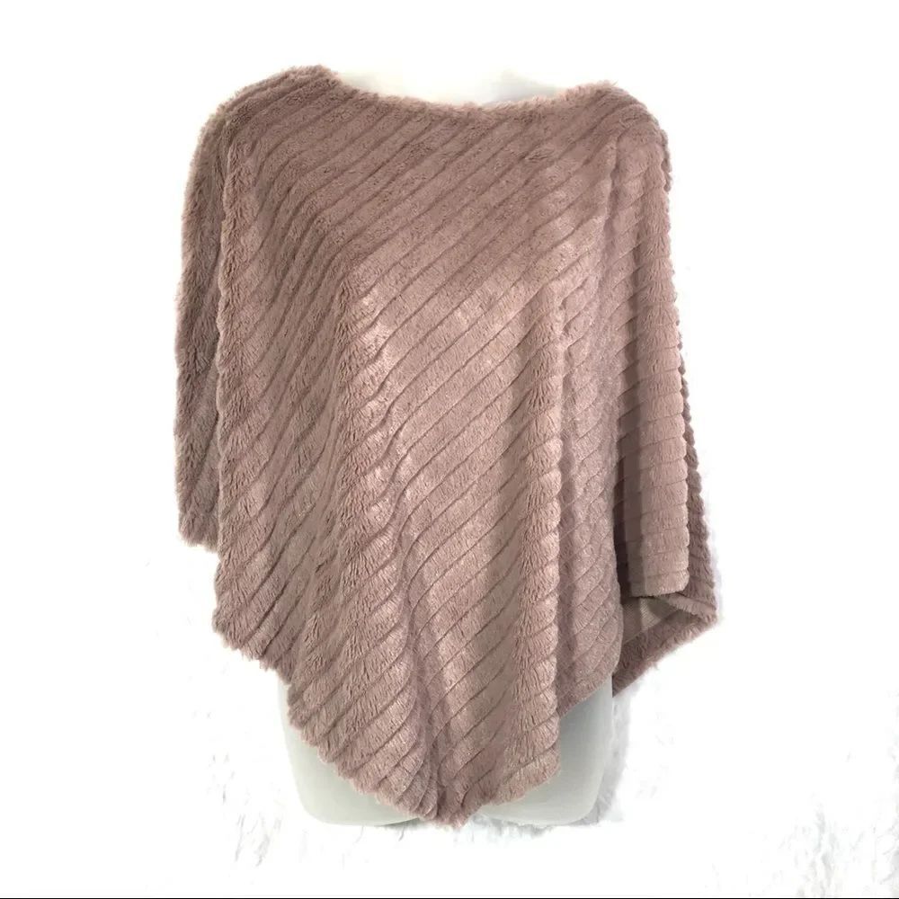 black rivet faux fur blush poncho shawl cape NEW size small medium mauve